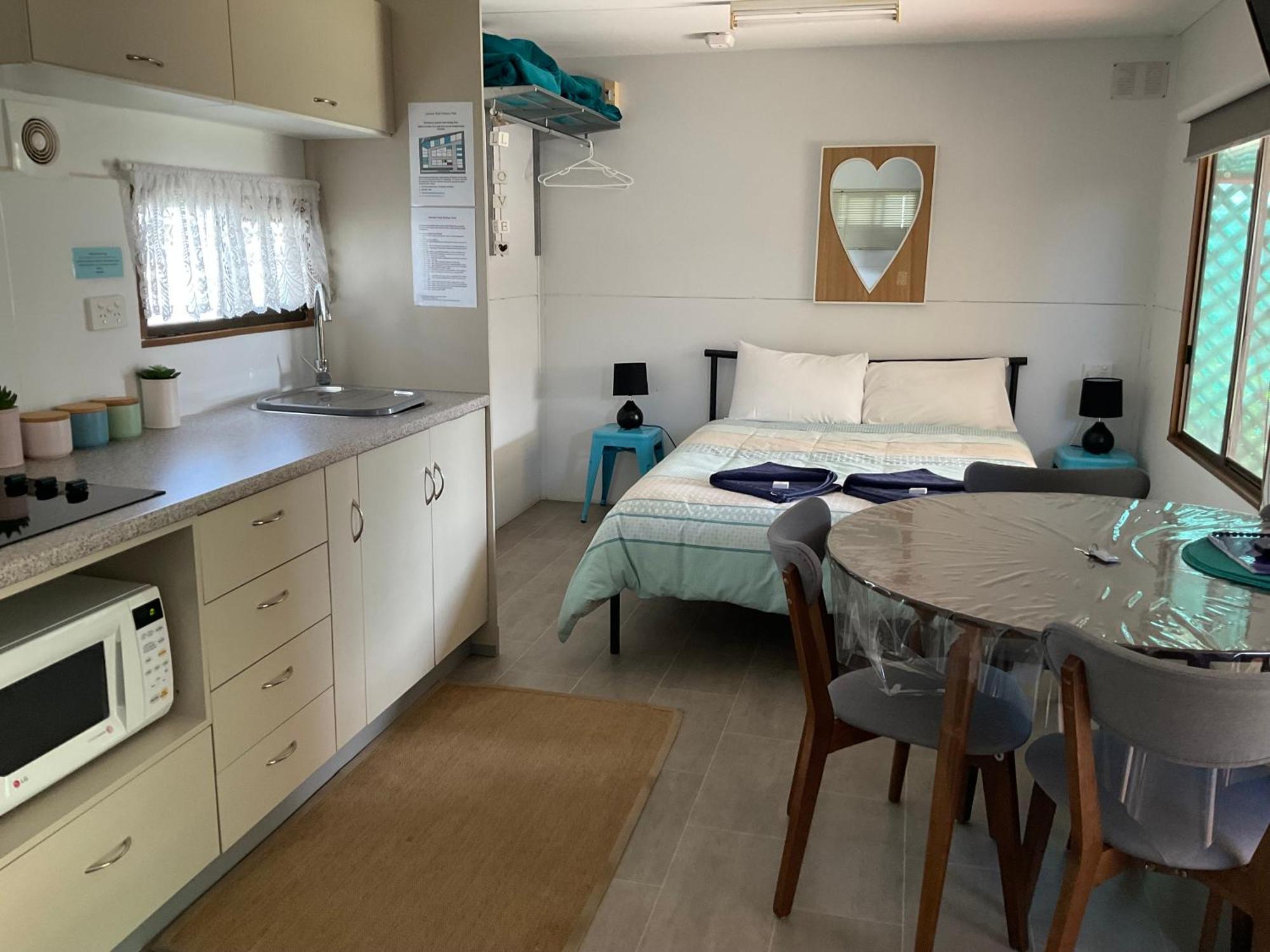Leander Reef Holiday Park Port Denison Extérieur photo