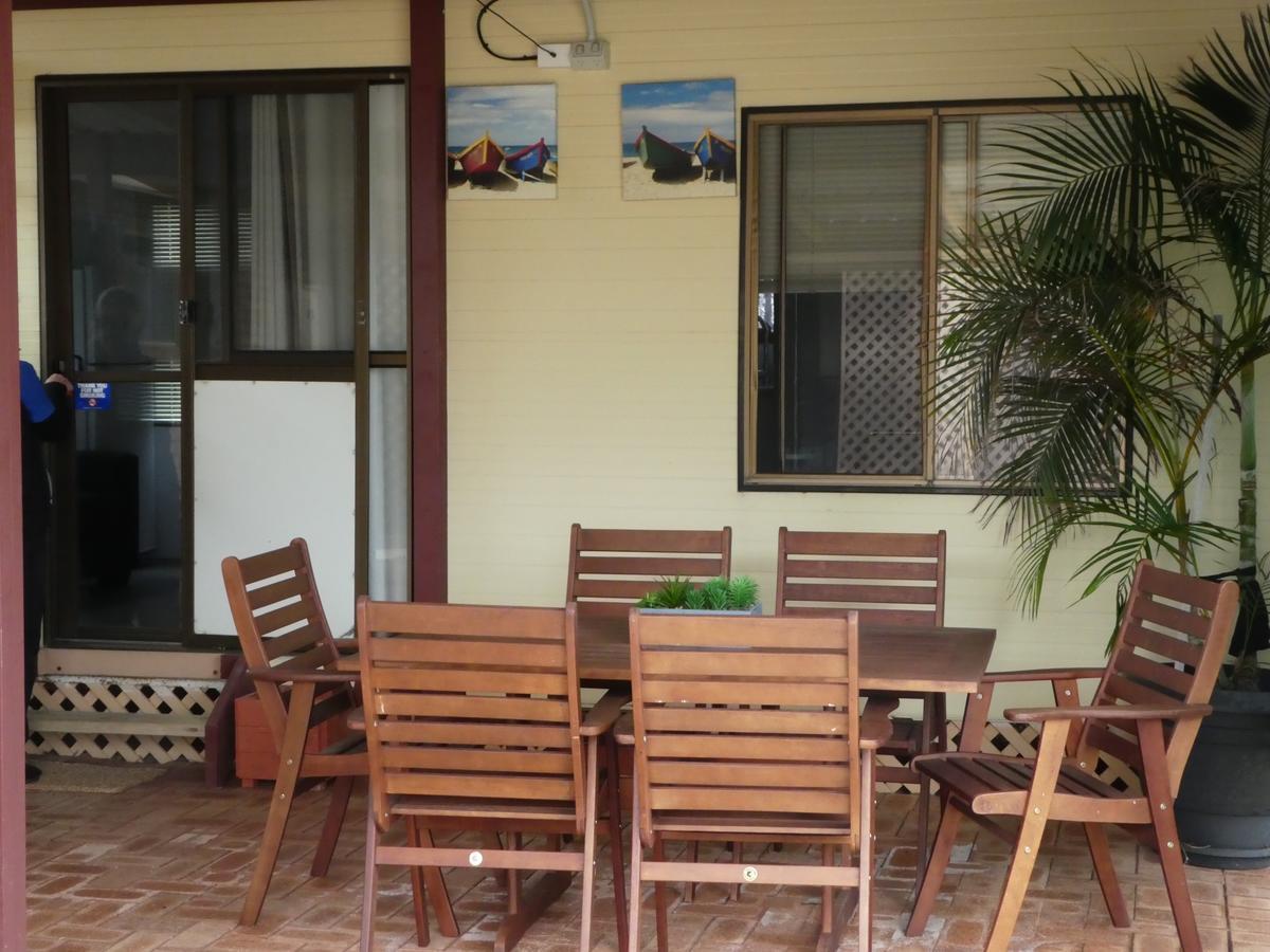Leander Reef Holiday Park Port Denison Extérieur photo