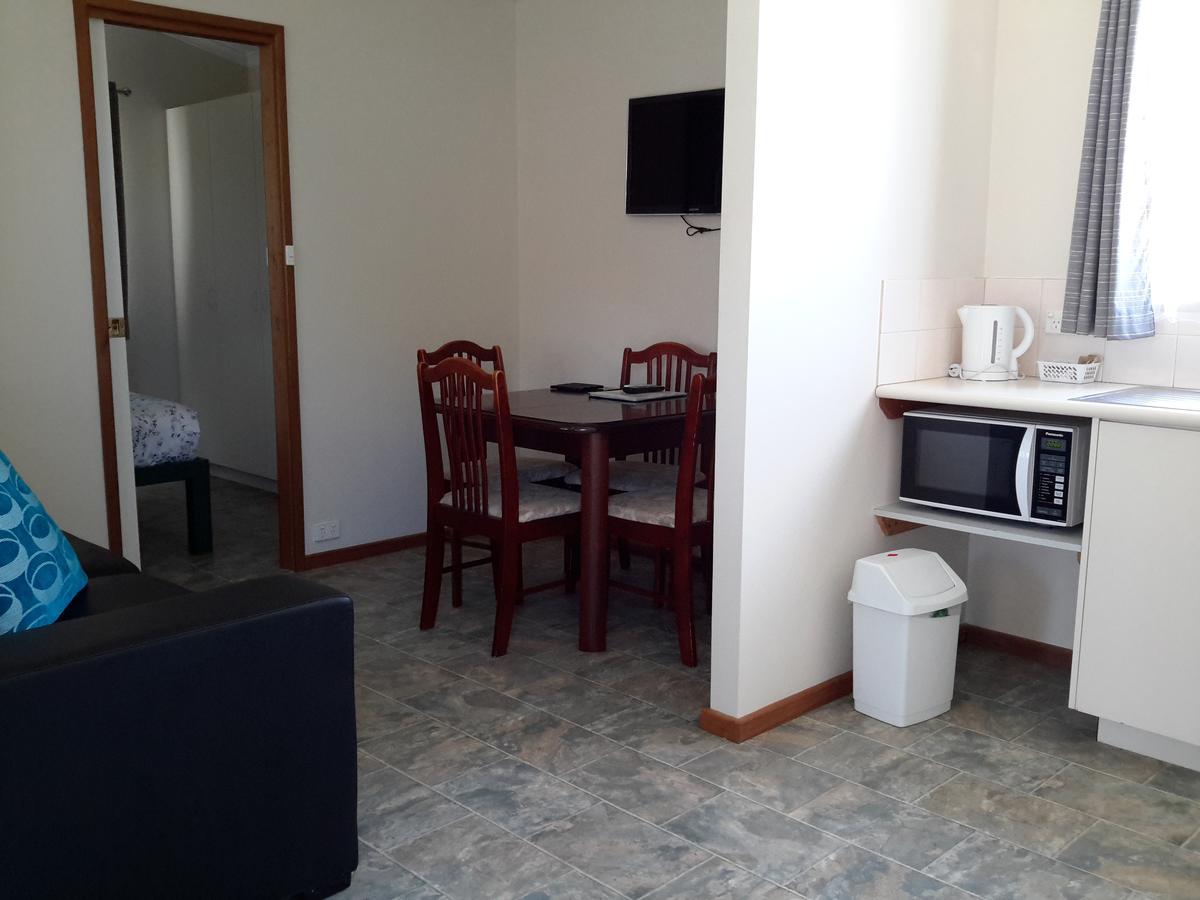 Leander Reef Holiday Park Port Denison Extérieur photo